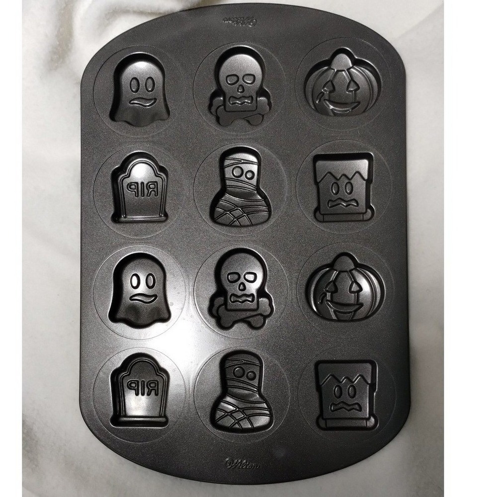 Wilton Halloween 12 Cavity Nonstick Cookie Mini Cake Pan Ghost Skull Mummy